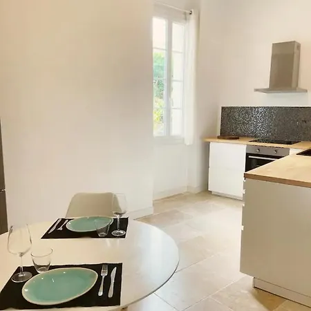 Nemausa Apartis Apartament Nîmes